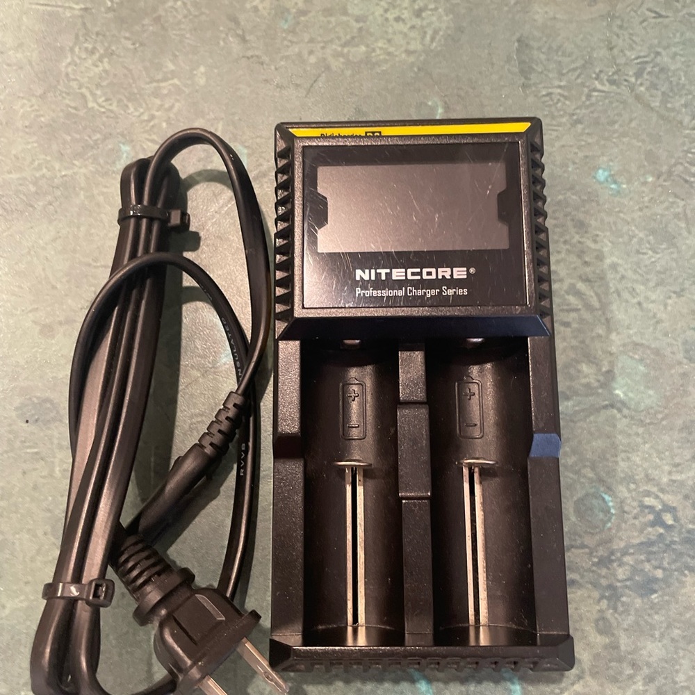 Nitecore Digicharger D2